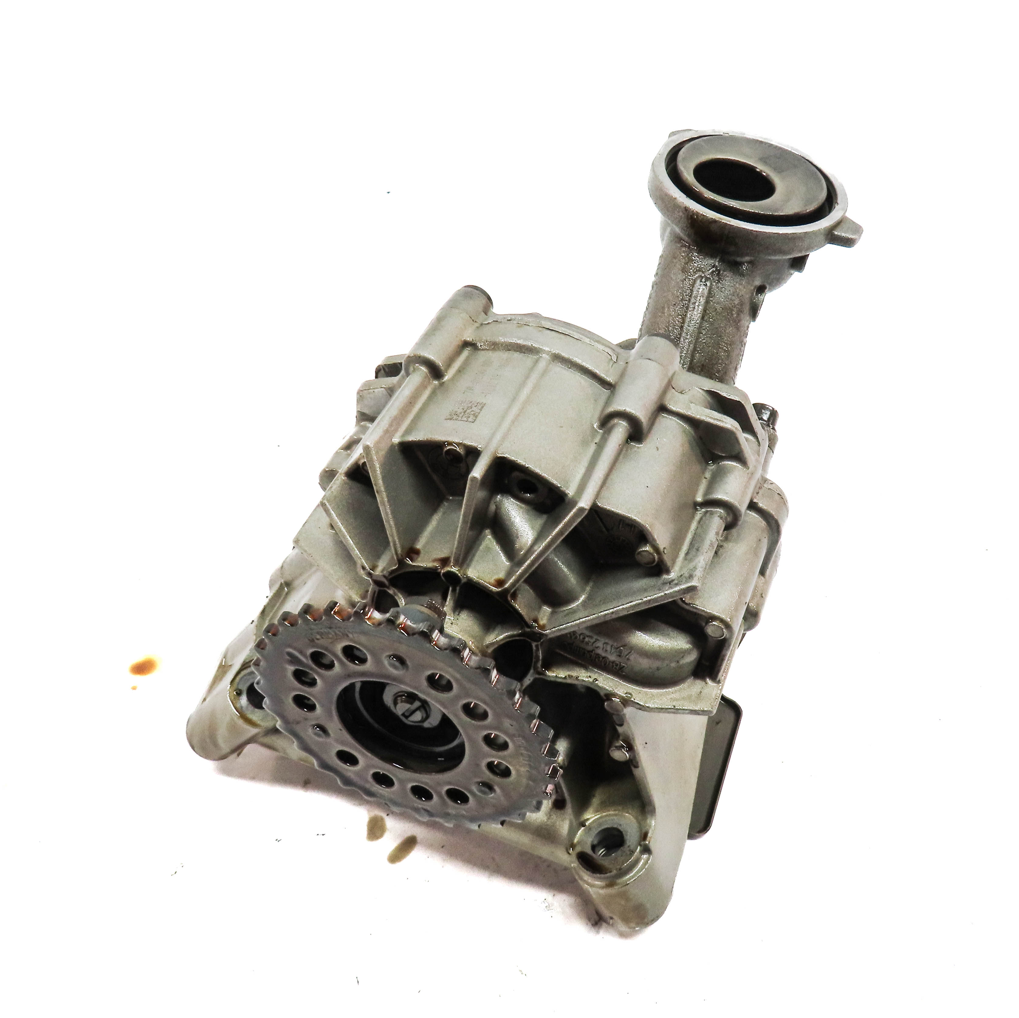 2013 BMW 750LI (F01) 4.4L (N63) ENGINE OIL PUMP w/ PICKUP TUBE — exact item pictured
